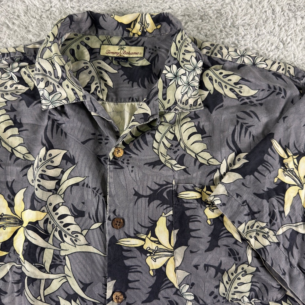 Tommy Bahama Mens Large Silk Hawaiian Shirt Grey Yellow Tropical Floral Monstera